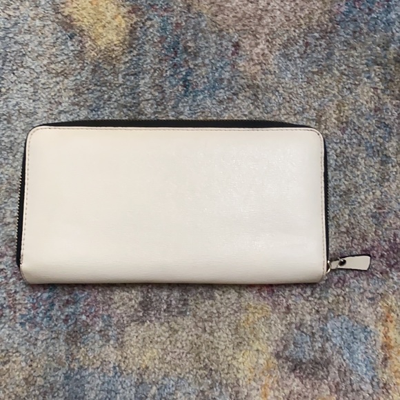BCBG Max Azria Sadie oversized wallet & travel document / passport or clutch - Picture 7 of 16